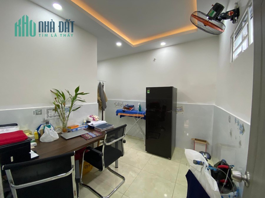 Bán nhà 4 TẦNG Quận 11-Lạc Long Quân-4MX10M-Chỉ 3 Tỷ 9