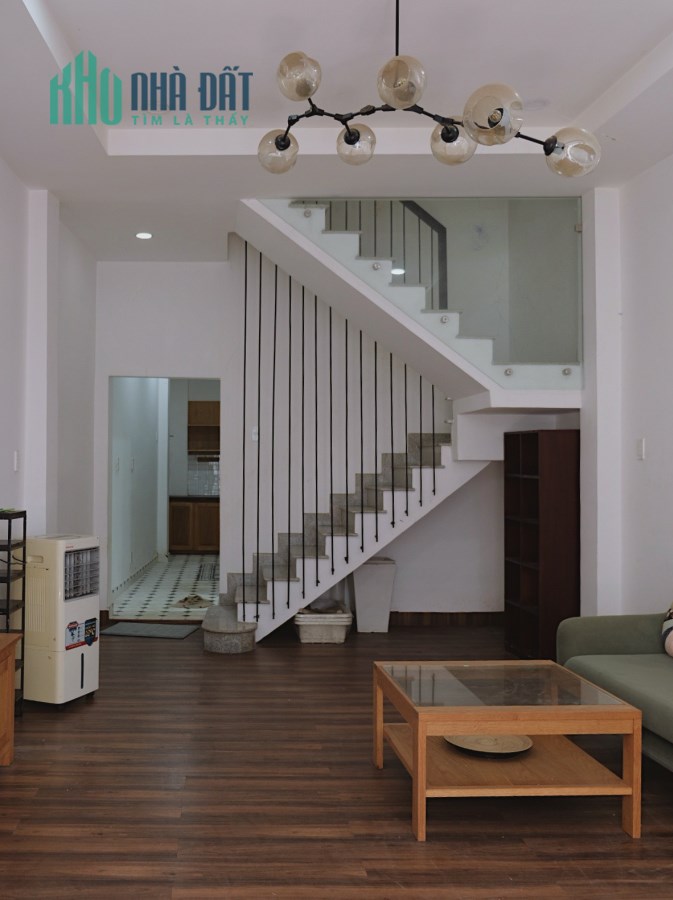 #Bán Nhà Hẻm xe hơi Tôn Thất Thuyết Q4
 Ngang 4,5 x 14 m Đúc mới 2 tấm Giảm 400 triệu giá có 4,6 tỷ