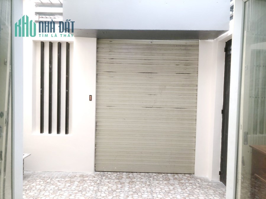 Nhà mới cho thuê sát chỗ đậu ôtô Dương Bá Trạc P1Q8