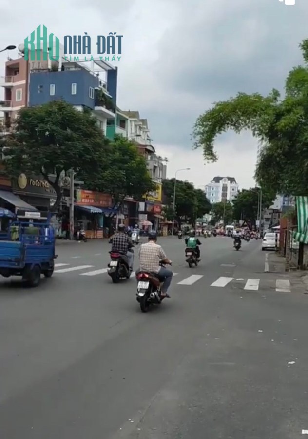 Bán KS Nguyễn Ảnh Thủ 192m2 3L ngang 10.5m thang máy 21PN DT 150tr 17.5 tỷ.