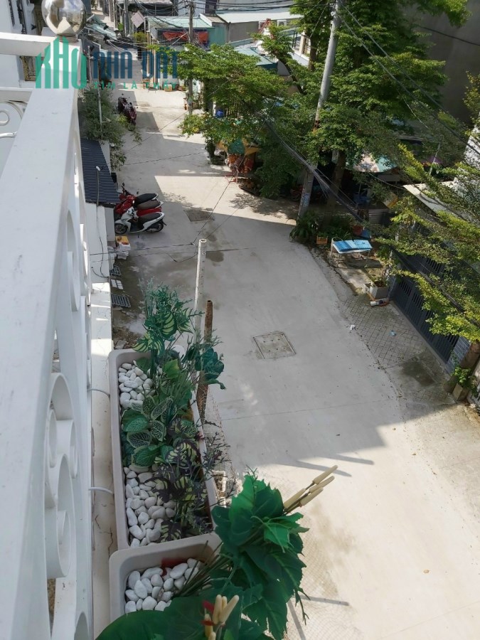Gấp bán nhà  Lạc Long Quân Quận 11 40m2, 5 tầng, 5PN, HXH chỉ 6 tỷ
