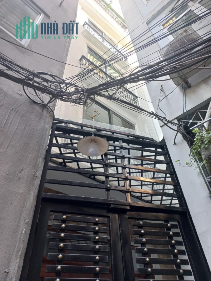 Nhà đường Trương Định DT30m2 x 5 tầng gần ô tô Giá chỉ 3,2 tỷ