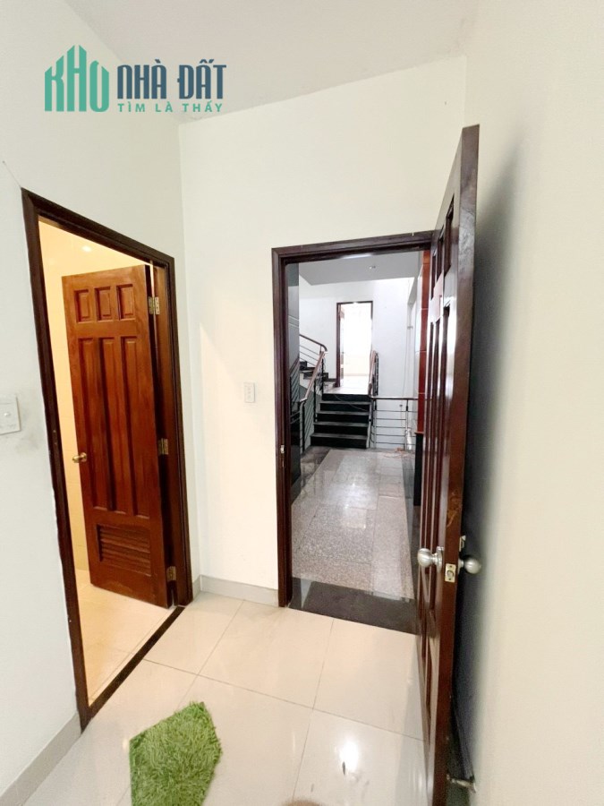 Cho thuê Nguyên căn Mặt tiền Nguyễn Trãi, F3, Q5 115 Triệu / Tháng