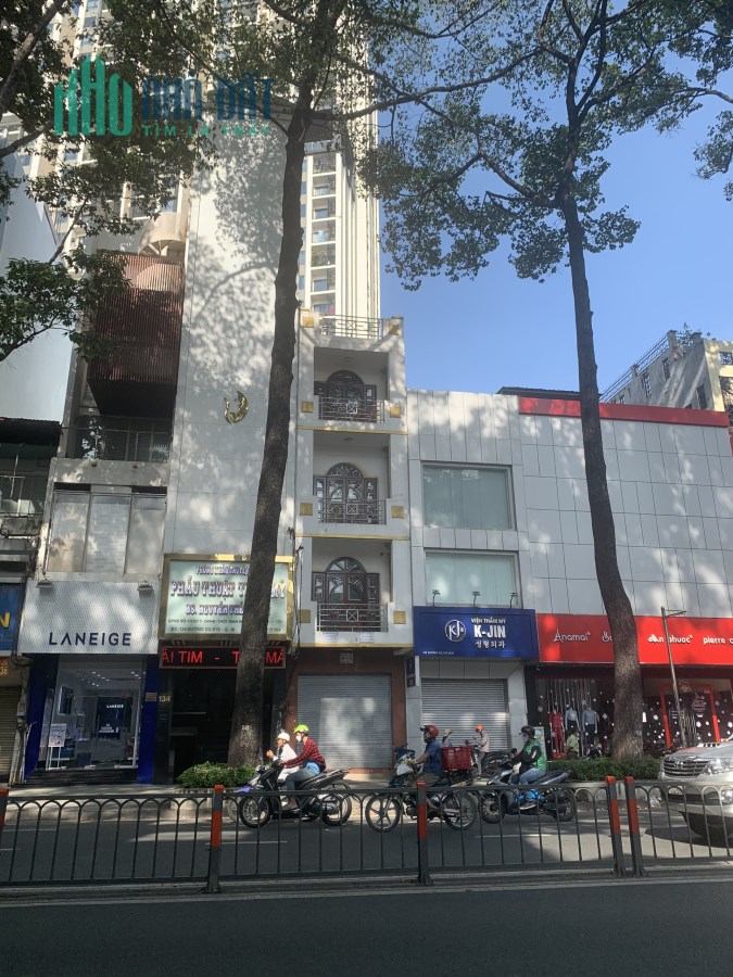 Cho thuê nhà 1 trệt 4 lầu 340m2 sàn giá 80 triệu