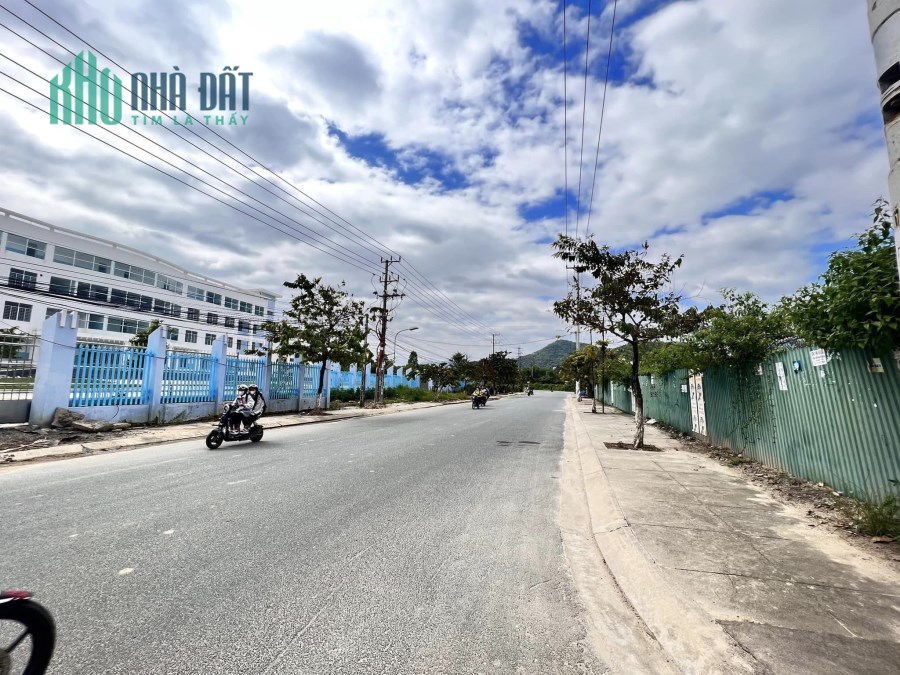 Bán lô Đất Mặt Tiền Đường Nguyễn Khuyến VĨnh Hãi Nha Trang Khánh Hòa