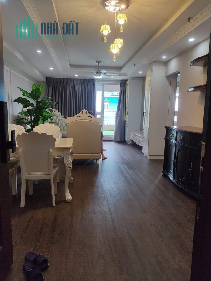 BÁN CĂN HỘ 2PN + SÂN VƯỜN 35M2 ĐỘC QUYỀN SỬ DỤNG FULL NỘI THẤT COSMO CITY QUẬN 7