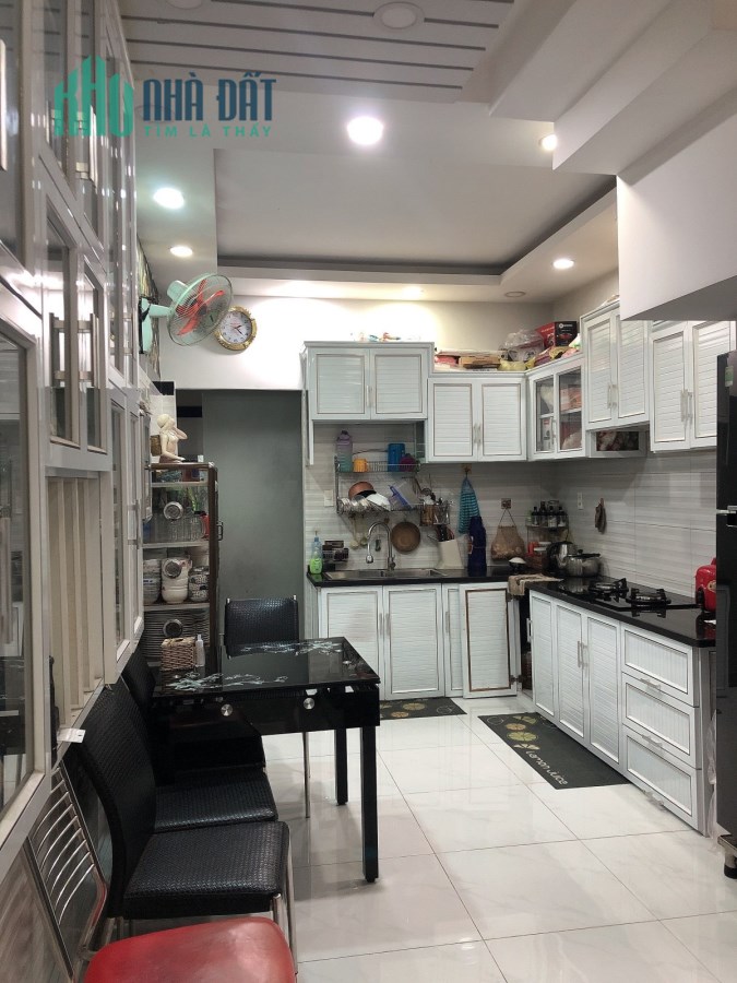 Bán nhà Tân Sơn Nhì Tân Phú HXH thông 50m2 5 lầu nhỉnh 6 tỷ
