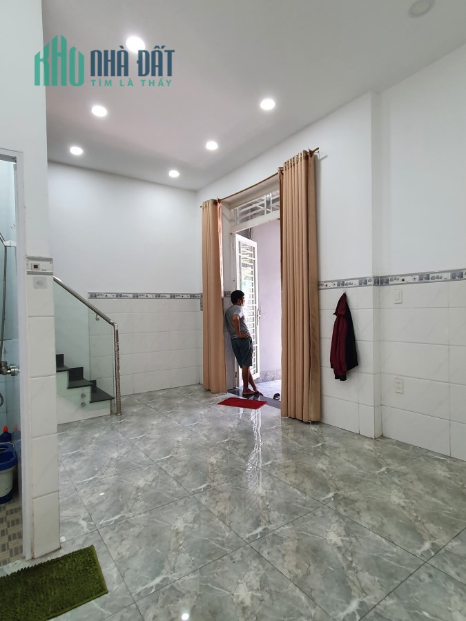 BÁN NHÀ Ở LIỀN, 40M2, NGANG 4M, 3 TẦNG, HBP , CHỈ 2 TY ..