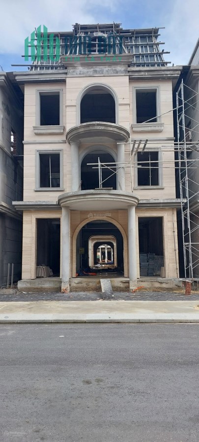 Cần bán gấp nhà biệt thự nhà liền kề mặt phố phù hợp nhà kinh doanh khách sạn mặt biển chỉ hơn 14 tỷ