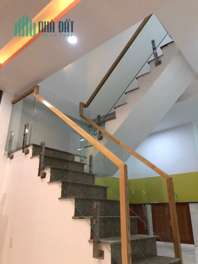 Bán nhà hxh trung tâm Quận 10 44m2 sổ vuông vức giá 4 tỷ 8