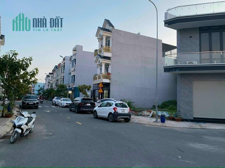đất ngay chợ Bình Chuẩn, năm trong khu dân cư , sổ riêng