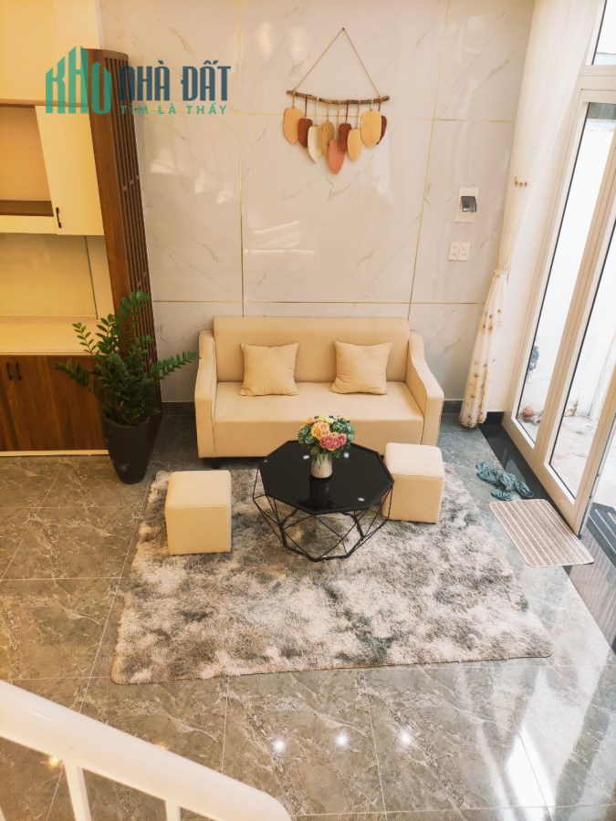 Bán GẤP nhà Đinh Tiên Hoàng chỉ trên 2 tỷ một chút