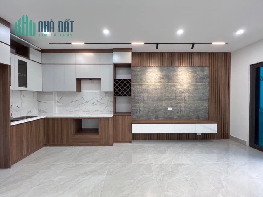 Bán nhanh lô góc NGUYỄN NGỌC VŨ- CẦU GIẤY 43Mx6 Tầng THANG MÁY, ô tô cách 30m, gần Trần Duy Hưng