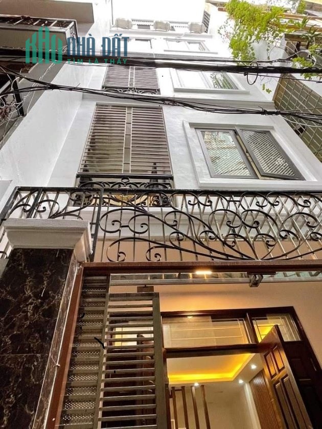 Bán nhà Láng Hạ 41m2, 5 tầng chỉ 4,4 tỷ cạnh Đại sứ quán