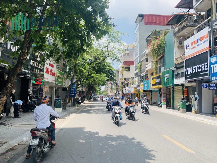 bán nhà mặt phố Bạch Mai , HBT, DT: 32m, MT4m . giá 3,2 Tỷ