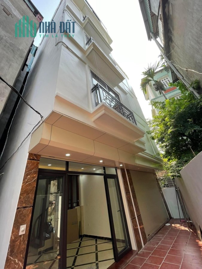 Bán nhà ngõ Chợ Khâm Thiên - Đống Đa  35m x 5T, MT 5.5m  gần phố Nhỉnh 4  tỷ