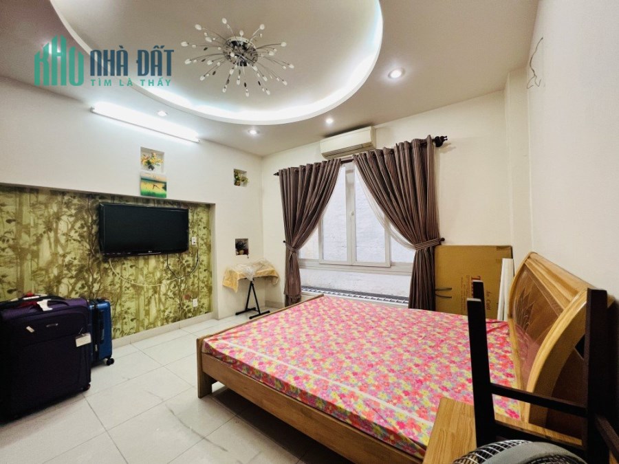 Bán nhà Mặt tiền Hoàng Văn Thụ - Nguyễn Kiệm, DT:4.7x21m, 4 Tầng, 23.9 tỷ (TL)