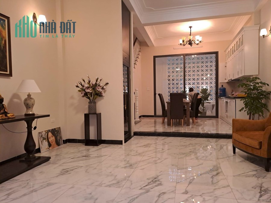 CHÍNH CHỦ BÁN NHÀ 5 TẦNG mới xây  ĐẦY ĐỦ CÔNG NĂNG TẠI TRƯỜNG LÂM, LONG BIÊN, HÀ NỘI