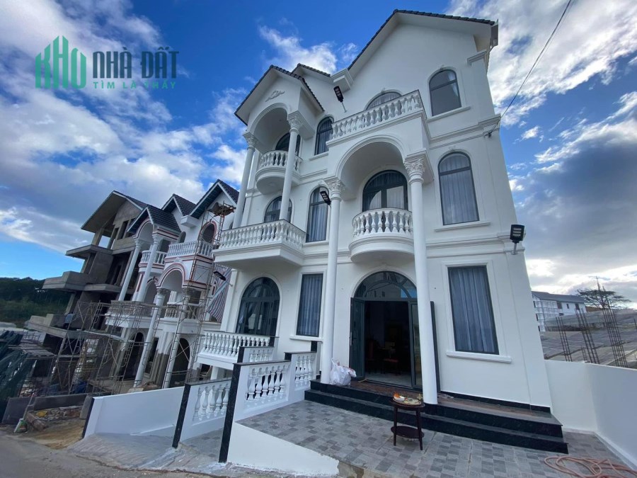 Bán biệt thự tại làng hoa Vạn Thành Hoàng Văn Thụ P5 Đà Lạt