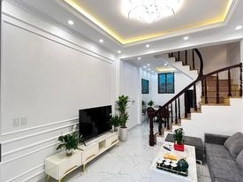 Bán nhà Nguyễn Huy Tưởng, Thanh Xuân, đường rộng ô tô tránh, 40m2, 4.4 tỷ