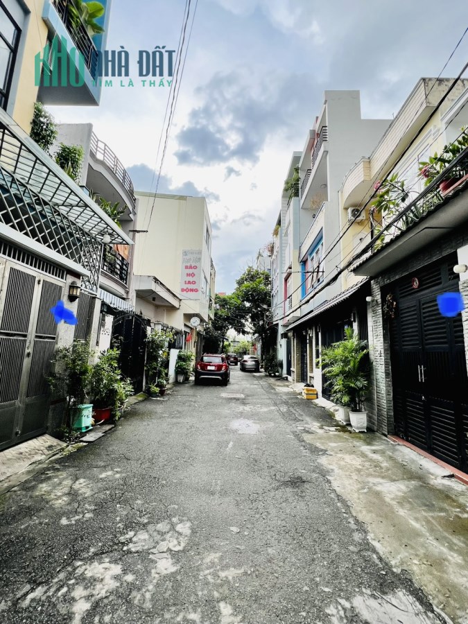 Bán nhà hẻm 6m thông đường Tân Sơn Nhì, DT 5x14m - 2 lầu ST - Giá 7.9 tỷ TL
