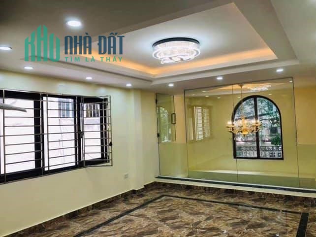 Chính Kinh, 41m, 5 tầng, MT3.6m, giá 4.8 tỷ. LH 0969325223 Nga