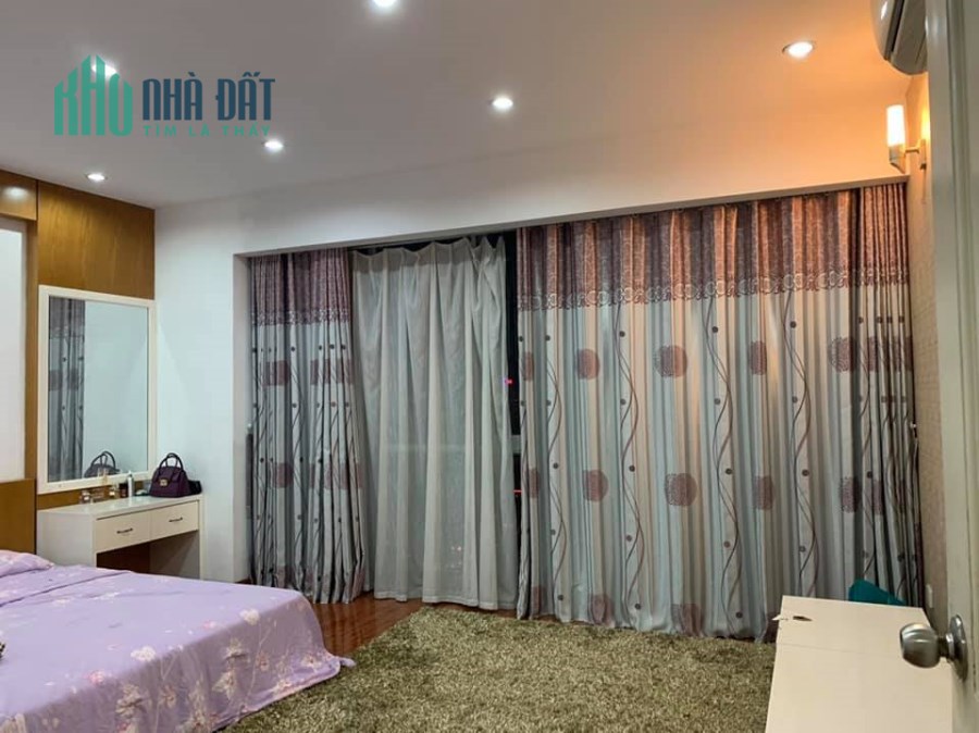Chính chủ bán gấp nhà Mặt ngõ Đốc Ngữ giá 3.1 tỷ, 30m2, MT 3.2m, Oto đỗ gần