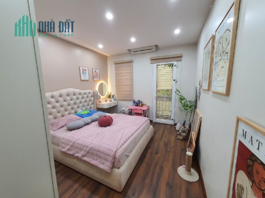 NHÀ 5 TẦNG CỰC ĐẸP, FULL NỘI THẤT,  CHỦ MỚI CHỈ CẦN XÁCH VALI VỀ Ở, NHÀ CÁCH MẶT PHỐ Ô CÁCH 6M, Ô