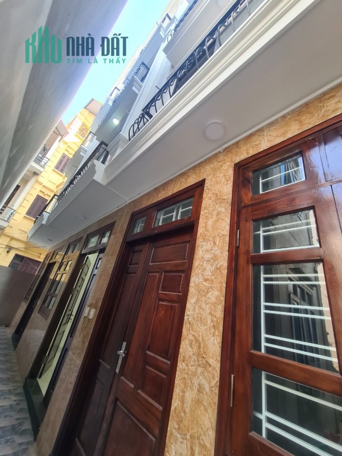 Bán gấp nhà Tân Thuy Long Biên 30mx5, chỉ hơn 2 tỷ