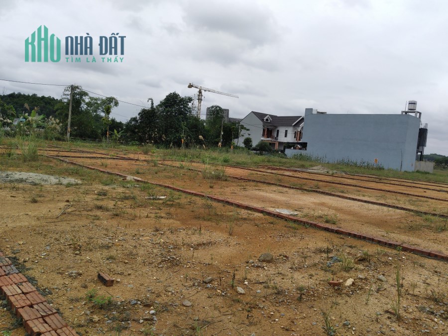 bán đất nền tại TP YÊN BÁI - đường NGUỄN TẤT THÀNH 0867047978