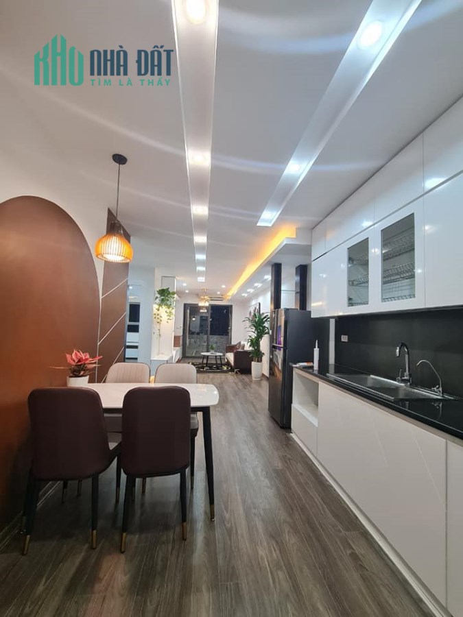 BÁN NHÀ LONG BIÊN GIÁ GIẬT MÌNH 33M 3 TẦNG O TO 5 TẠ ĐỖ CỬA MT4.1M CHỈ HƠN 2 TỶ