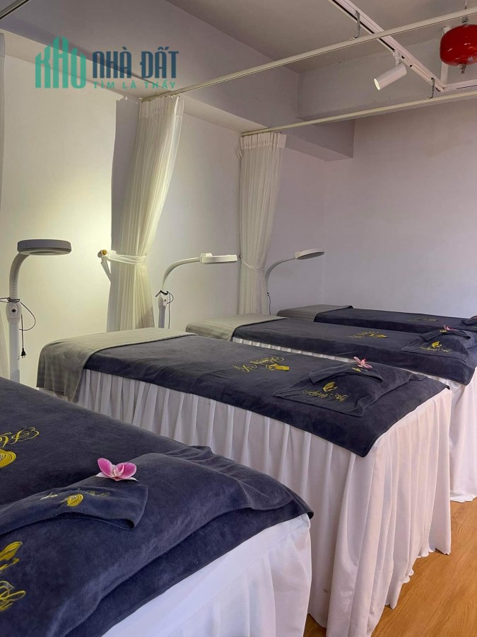 CẦN SANG LẠI SPA TẠI  TRUNG KÍNH YÊN HÒA CẦU GIẤY HÀ NỘI.