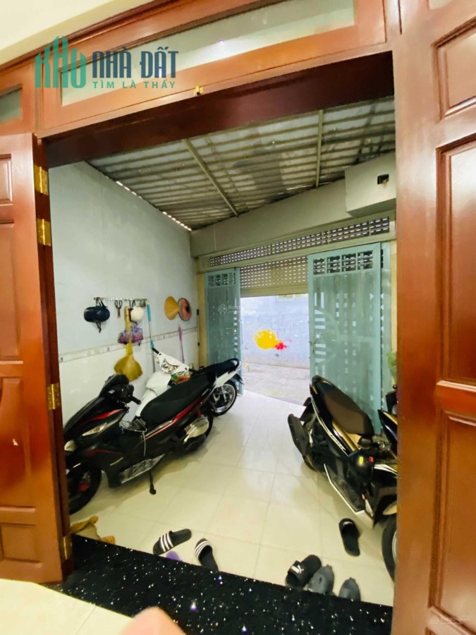 Sát bên chợ vải Tân Bình_quận 10, 82m2 5 tầng BTCT 5 PN lớn tại Lý Thường Kiệt, P9, Tân Bình