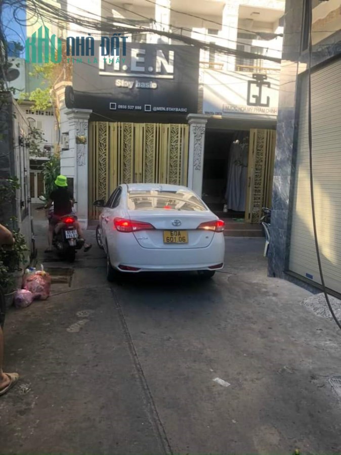 RẺ SẬP SÀN- 68M2- VUÔNG VỨC- NHỈNH 5 TỶ- CMT8 TÂN BÌNH