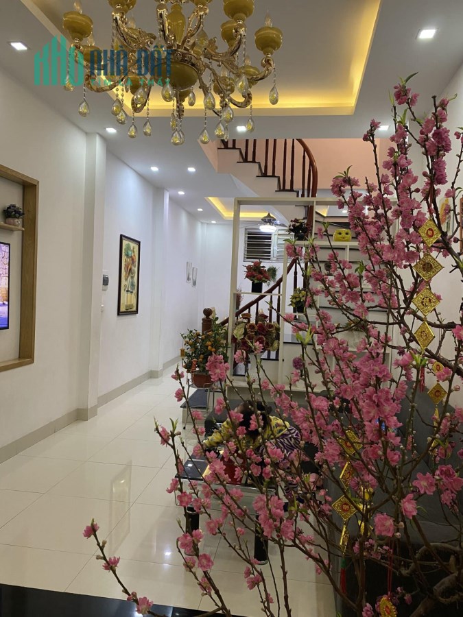 HOT Nhà đẹp đón TẾT đường 19/5 40m2 ô tô cách nhà 5m, ngõ rộng thoáng chỉ 5.45 tỷ. LH Công