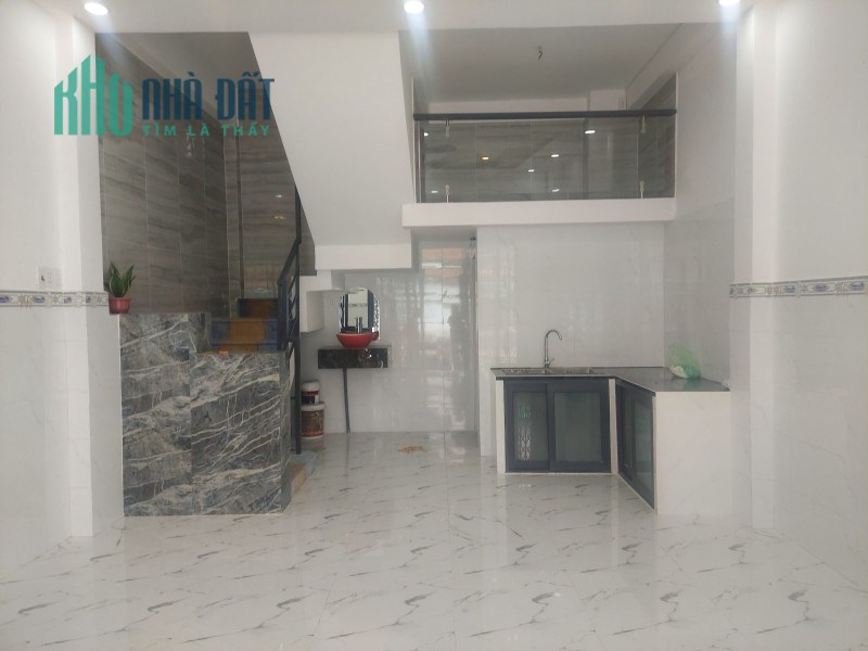 Bán nhà MT Lê Lộ, ngang gần 5m 2T 3PN thoáng mát, tiện kinh doanh, giáp TB, BT