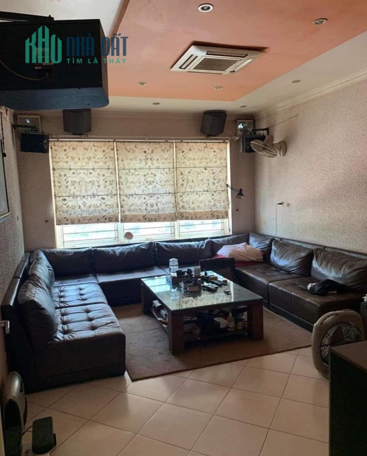 Tôi bán nhà mặt phố Quang Trung sầm uất gần chợ Hà Đông 40m2x4T chỉ 8.68 tỷ. LH 0989.62.6116
