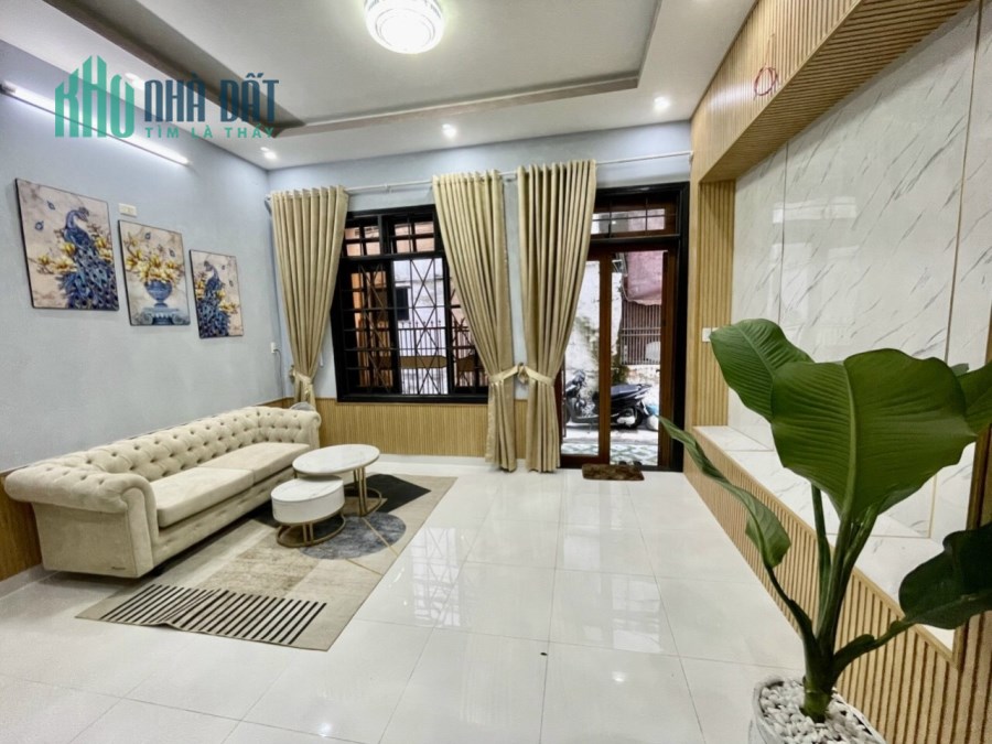 .Nhà Núi Thành gần Phan Đăng Lưu, kề Mặt Tiền, 3 tầng mới đẹp