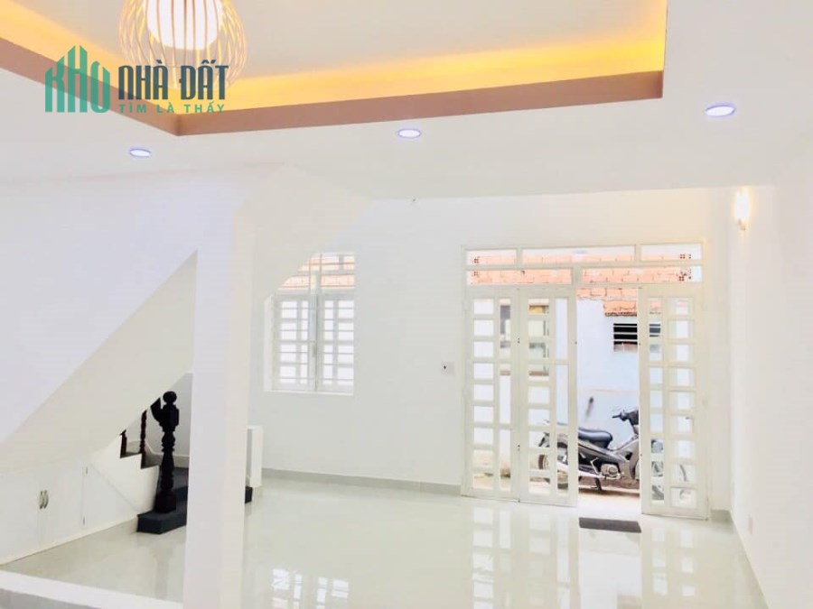 Cần bán nhà hẻm gần nhà mặt phố đường cạnh trường Đại Học giá nhỉnh 90 triệu/m2