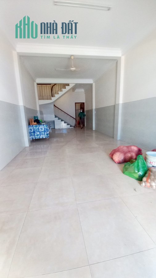 Mặt tiền kinh doanh sầm uất phường 2, Bình Thạnh, 5 tầng, gia chủ làm ăn phát đạt