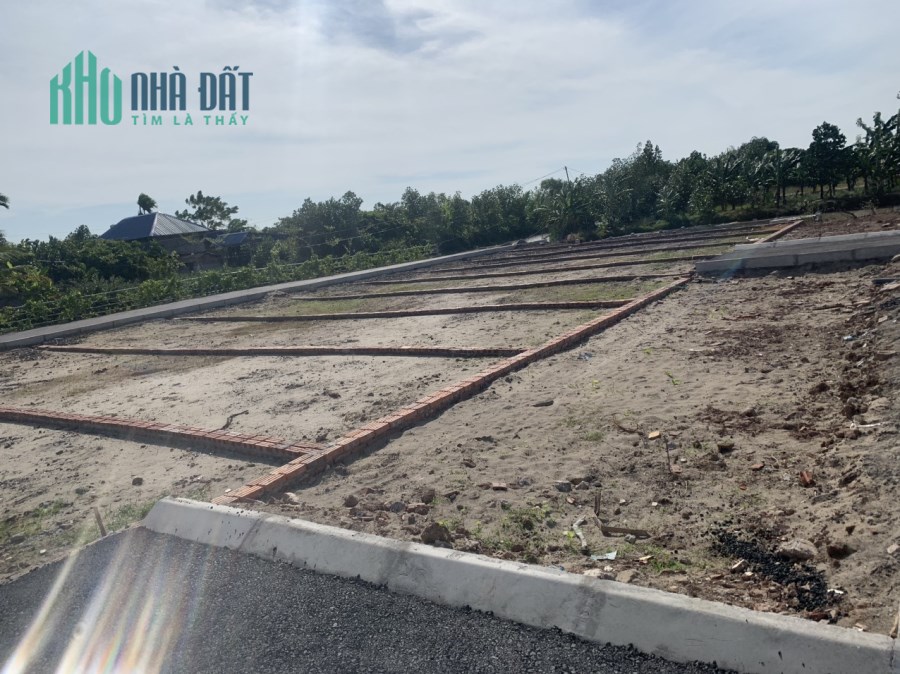 bán lô góc 2 mặt tiền giá bình dân 688tr bao chi phí sag tên