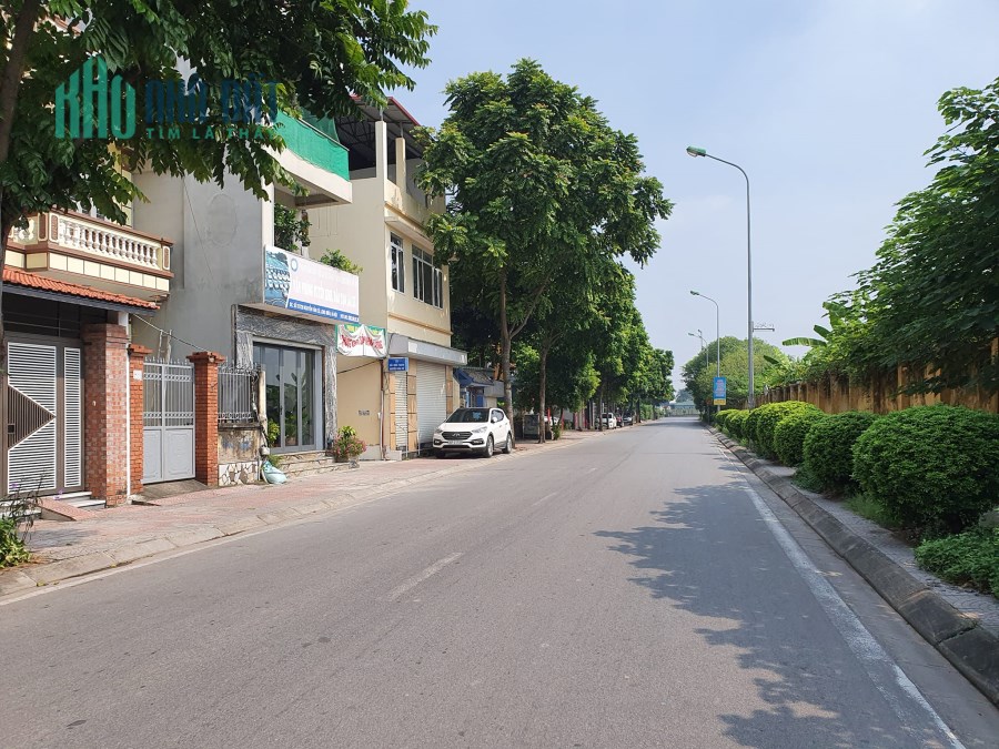 Nhà dân xây phố Ngọc Lâm, Long Biên, kinh doanh, đường thông, rộng. Hơn 6 tỷ.