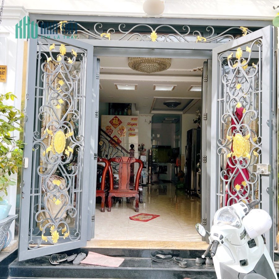 Nhà nở hậu hẻm ô tô quay đầu đường Bùi Minh Trực P6Q8. Giá 10,7 tỷ TL