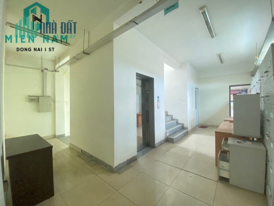 CHO THUÊ Toà nhà 5 lầu mặt tiền Nguyễn Ái Quốc có hầm xe