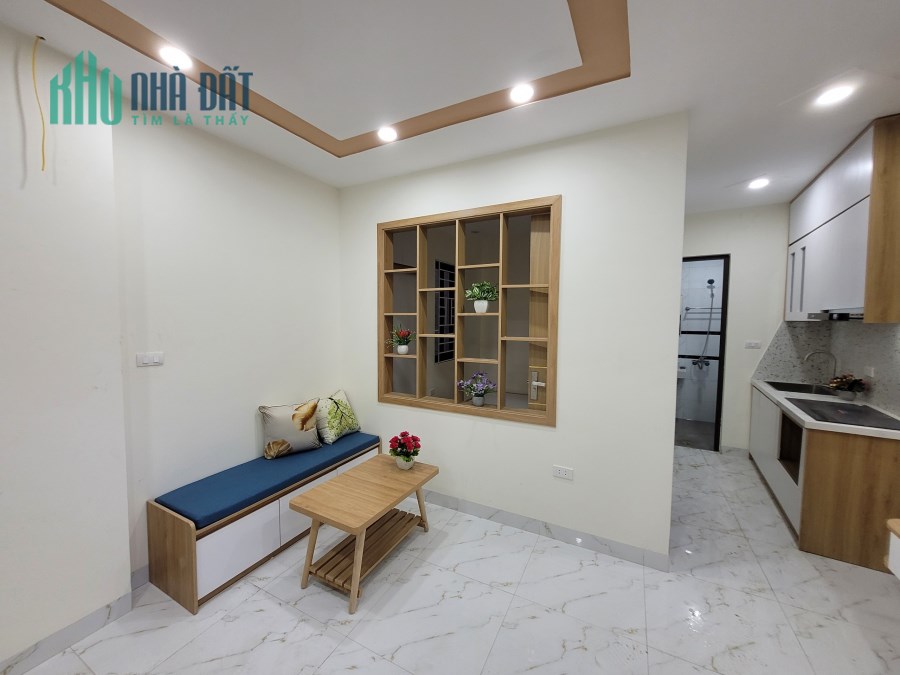 Chính chủ  bán chung cư đường Láng, full đồ, ở ngay, 56 m2, giá từ 790 triệu