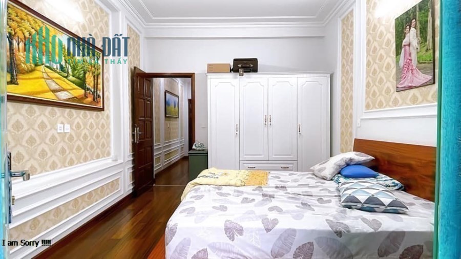 Bán nhà Ngọc Lâm, ở ngay, 3 bước 2 mặt phố ô tô tránh, 70m cầu Chương Dương, 7 chỗ đỗ cửa.