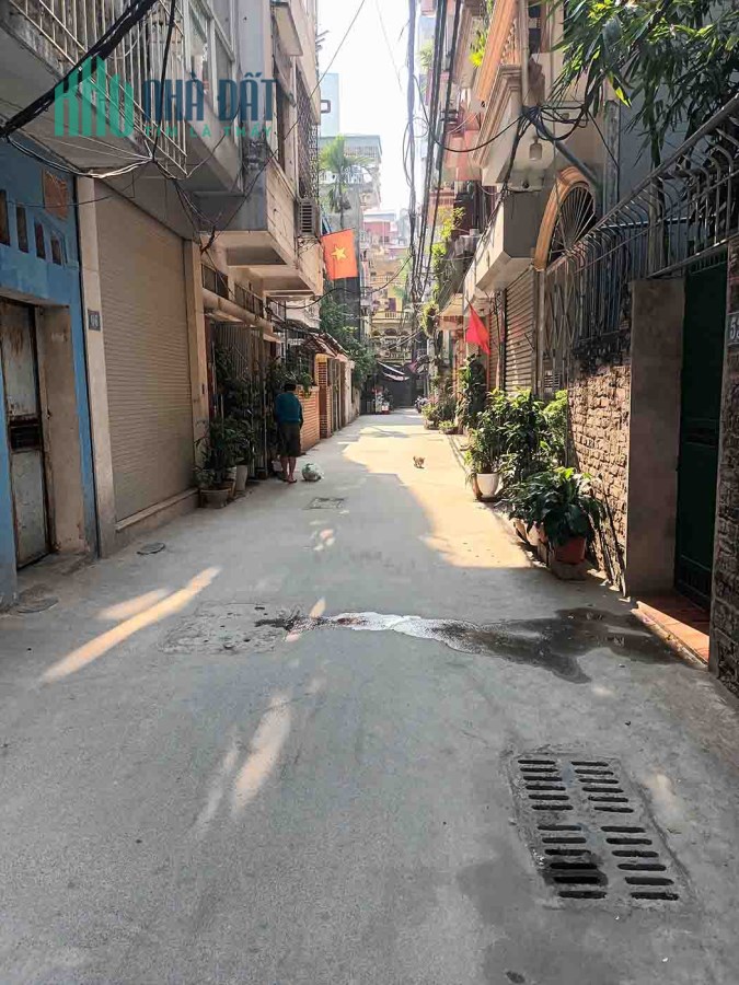 Bán nhà Trường Chinh, sát đường vành đai 2, rộng 5.8m, giá chỉ 7.8 tỷ.