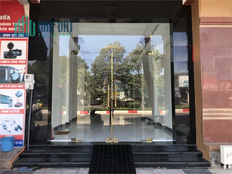 Cho thuê mặt bằng 100m2 đẹp đường Lê Hồng Phong, TP Vũng Tàu cửa kính