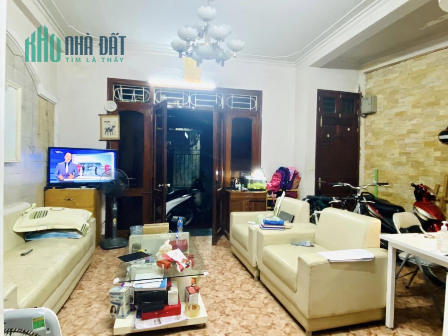 Bán nhà Hoàng Hoa Thám 70m2, 4T, 5m, 7.5 tỷ, Ba Đình, ô tô.