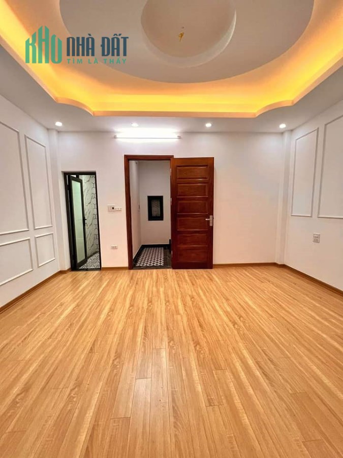 Hiếm, hót, Bán nhà mới đẹp Giang Văn Minh, Ba Đình,  36m, 5 tầng , nhà đẹp, 3 thoáng, giá 5 Tỷ 2.